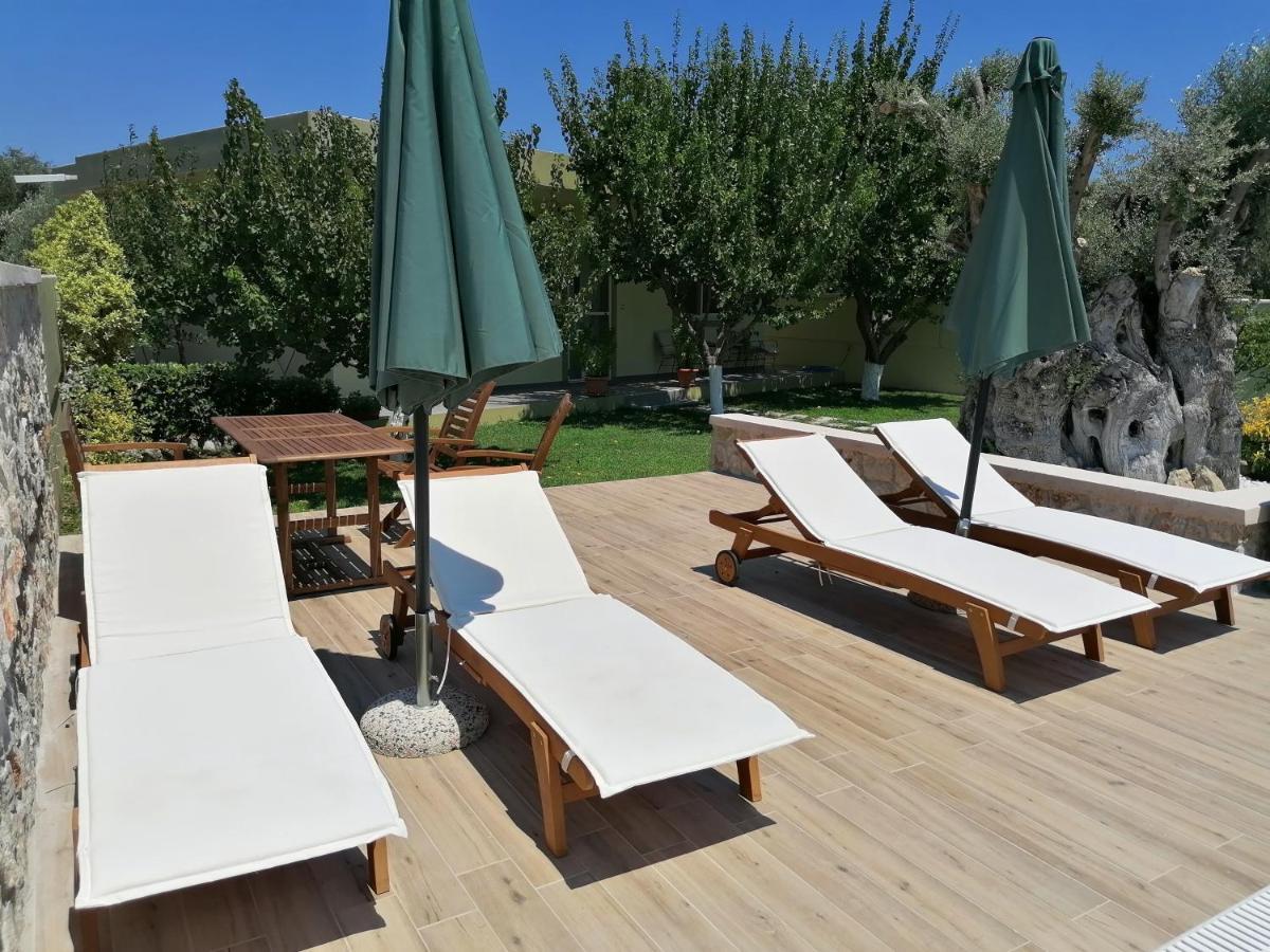 Villa Mata - 600M² With Private Pool And Jacuzzi Kalithiész Kültér fotó
